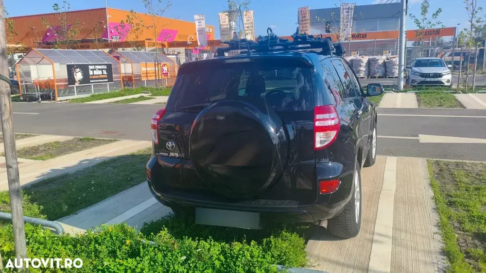 Toyota RAV4 III 2.0 Executive — imagine 4