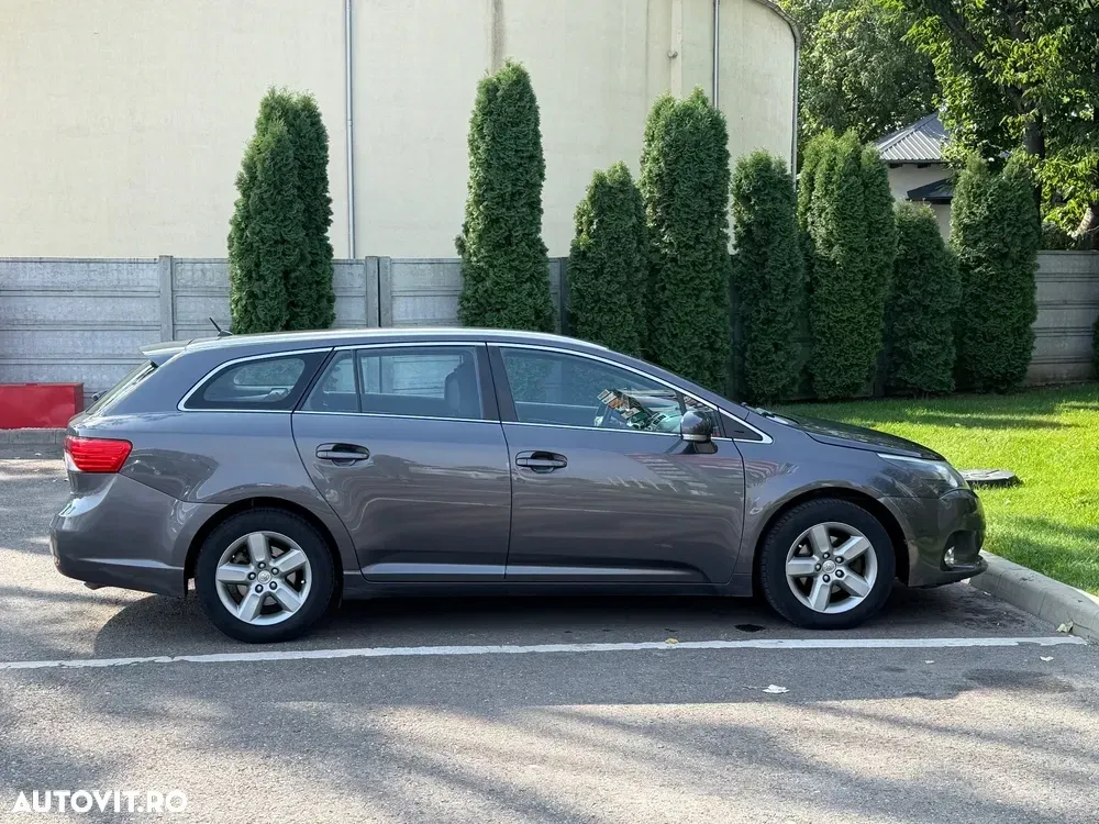 Toyota Avensis III 2.0 D-4D Executive — imagine 6