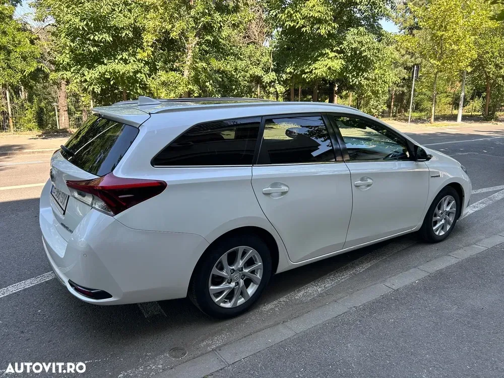 Toyota Auris II 1.8 L VVT-i Sol+ — imagine 4