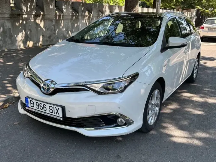 Toyota Auris II 1.8 L VVT-i Sol+