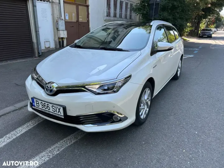 Toyota Auris II 1.8 L VVT-i Sol+