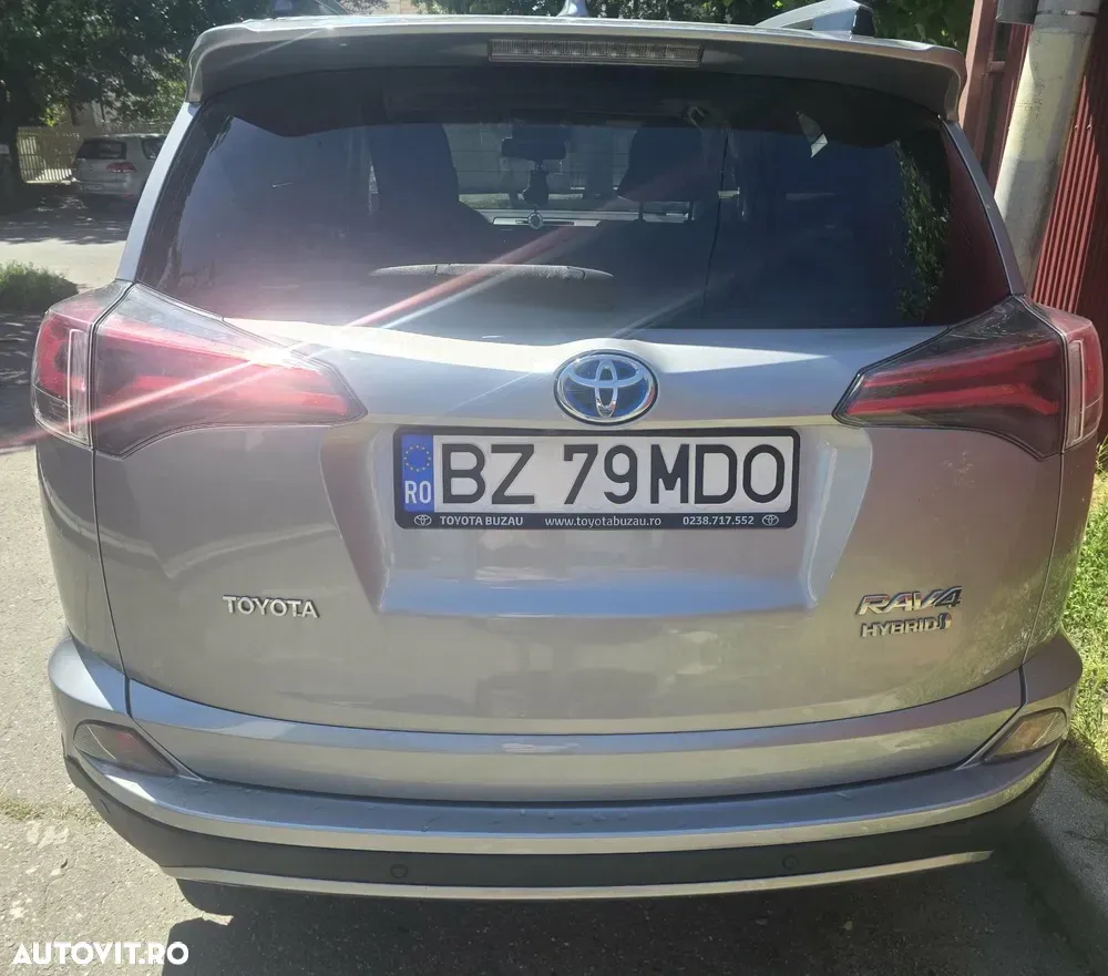 Toyota RAV4 2.0 Multidrive S Luxury — imagine 2