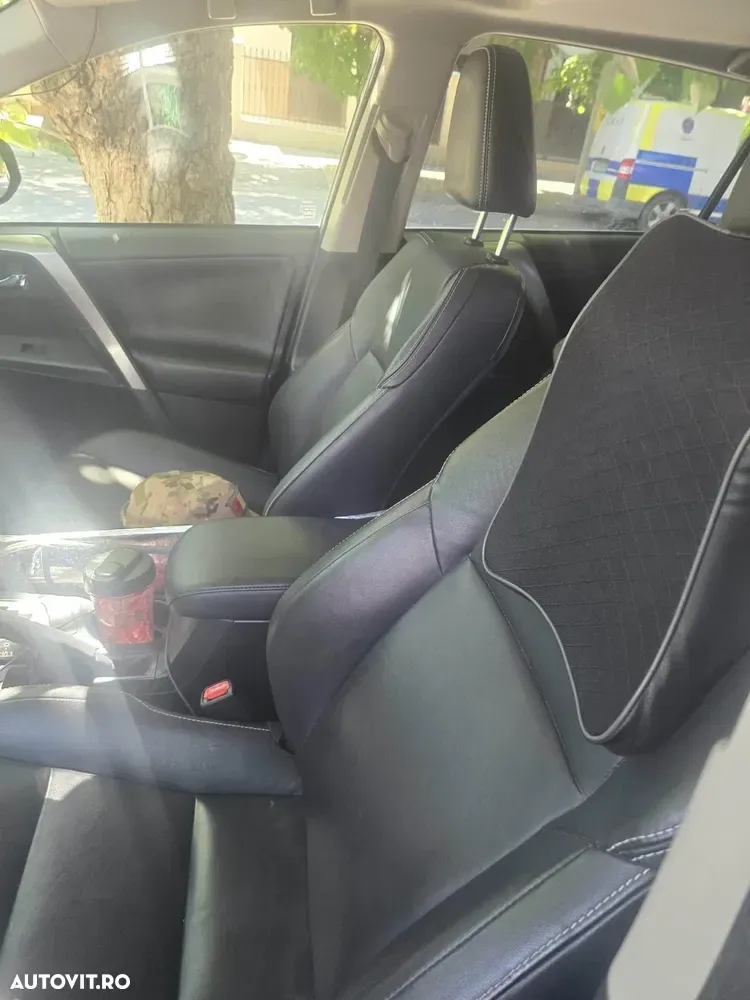 Toyota RAV4 2.0 Multidrive S Luxury — imagine 3