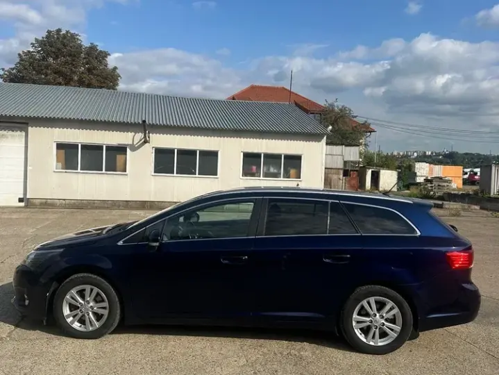 Toyota Avensis III
