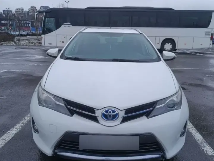 Toyota Auris II 1.8 L VVT-i Sol+