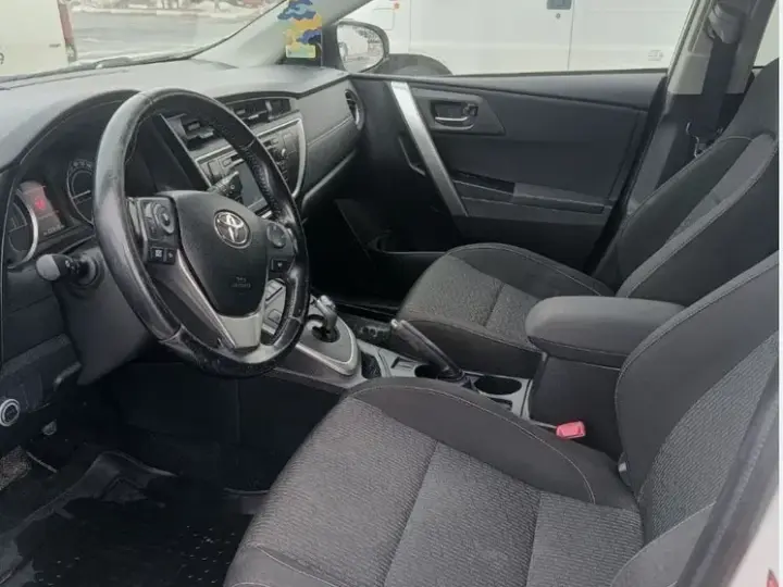Toyota Auris II 1.8 L VVT-i Sol+
