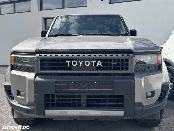 Toyota Land Cruiser 250