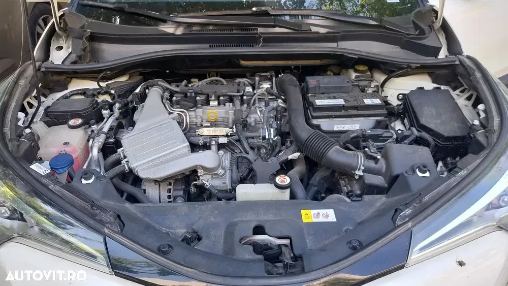 Toyota C-HR 1.2 Turbo 4x2 C-enter — imagine 2