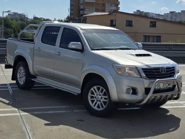 Toyota Hilux VII