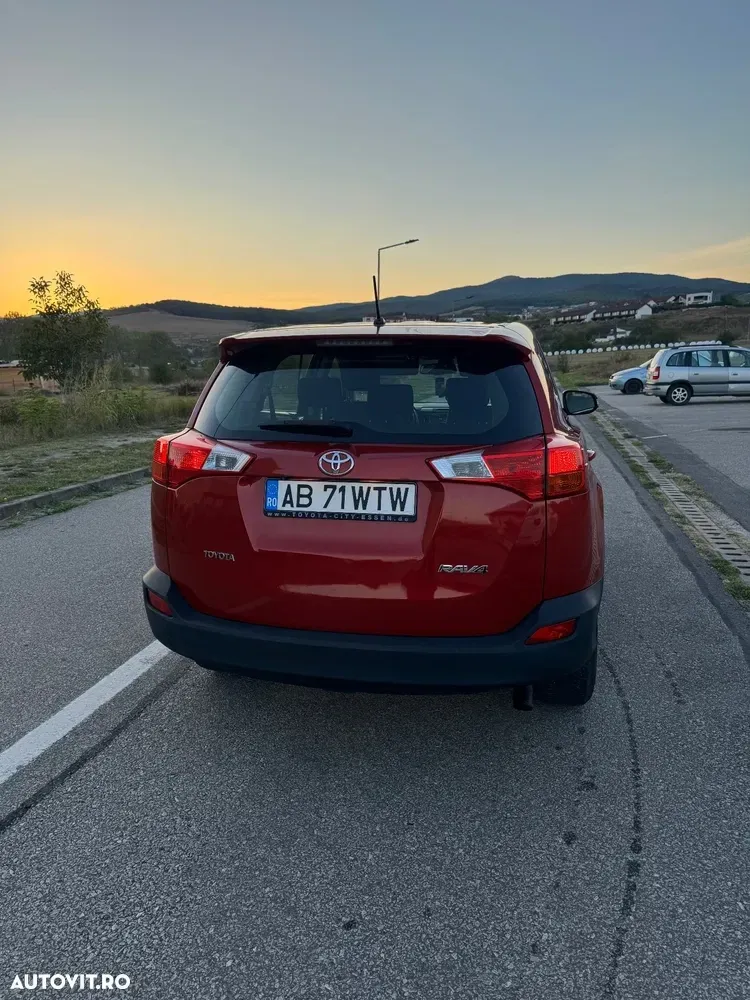 Toyota RAV4 IV 2.0 D-4D 2WD Comfort — imagine 4