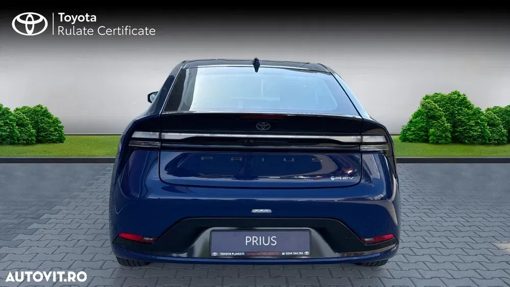 Toyota Prius V — imagine 4