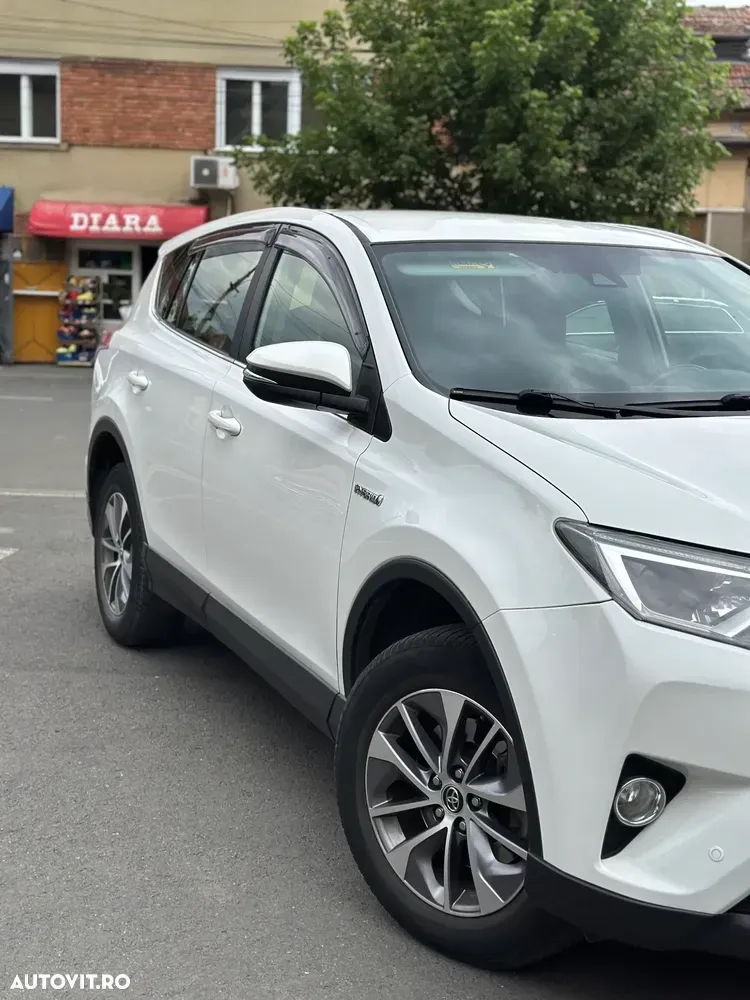 Toyota RAV4 IV 2.5 VVT-i 4x2 Executive — imagine 3
