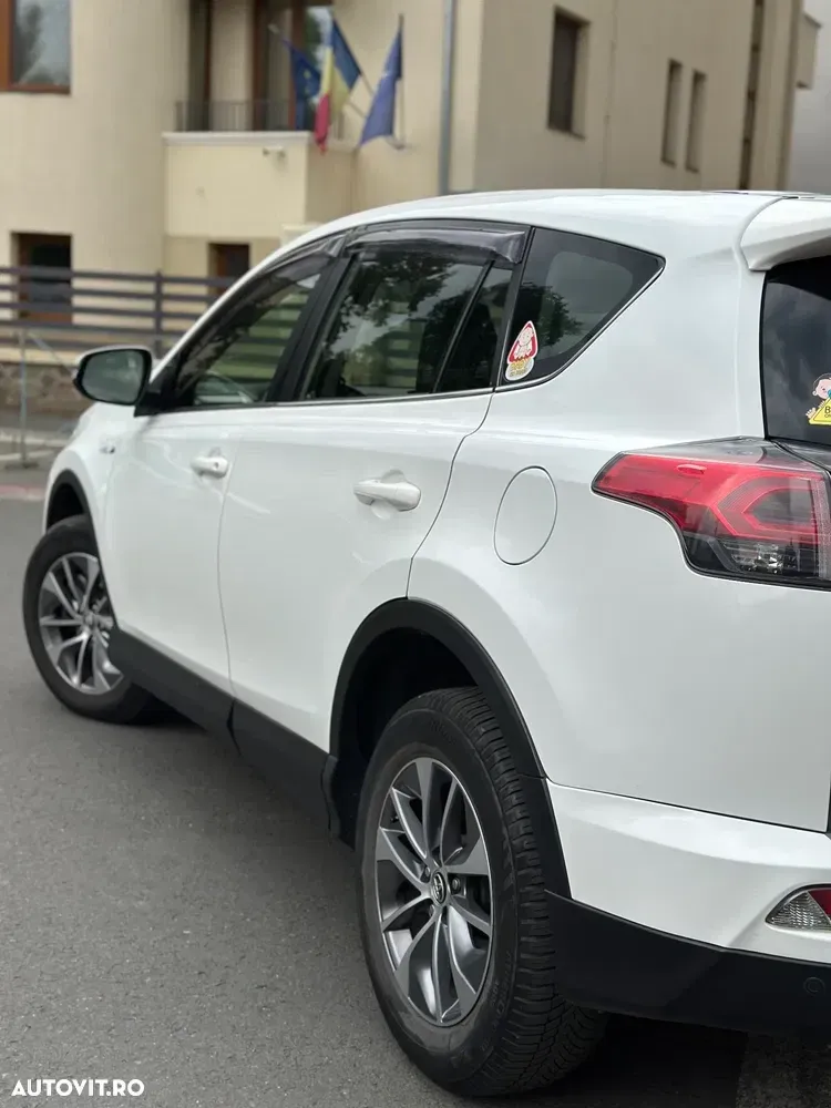 Toyota RAV4 IV 2.5 VVT-i 4x2 Executive — imagine 5
