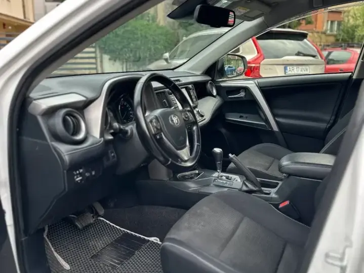 Toyota RAV4 IV 2.5 VVT-i 4x2 Executive