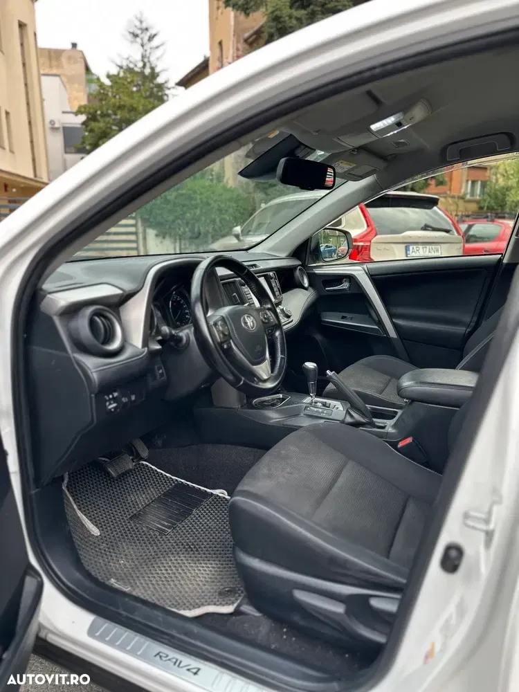 Toyota RAV4 IV 2.5 VVT-i 4x2 Executive — imagine 6