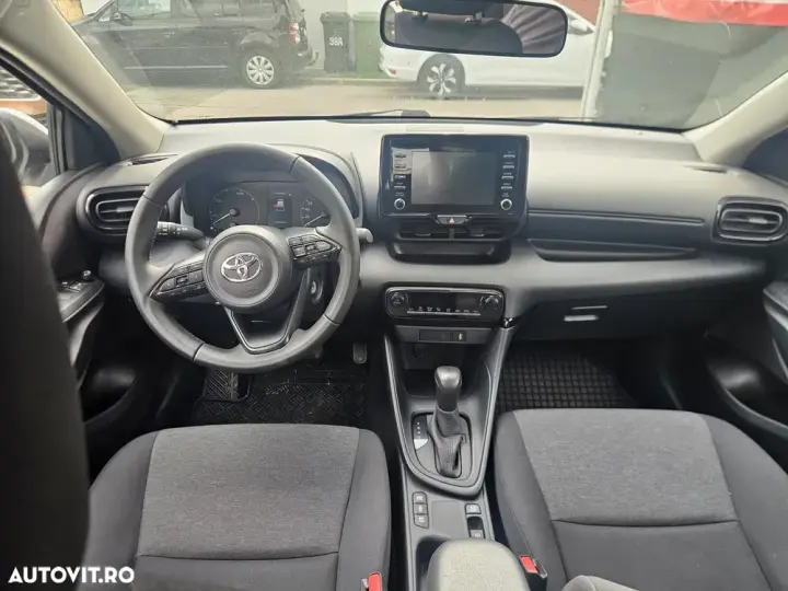 Toyota Yaris 1.5 VVT-i HSD Active