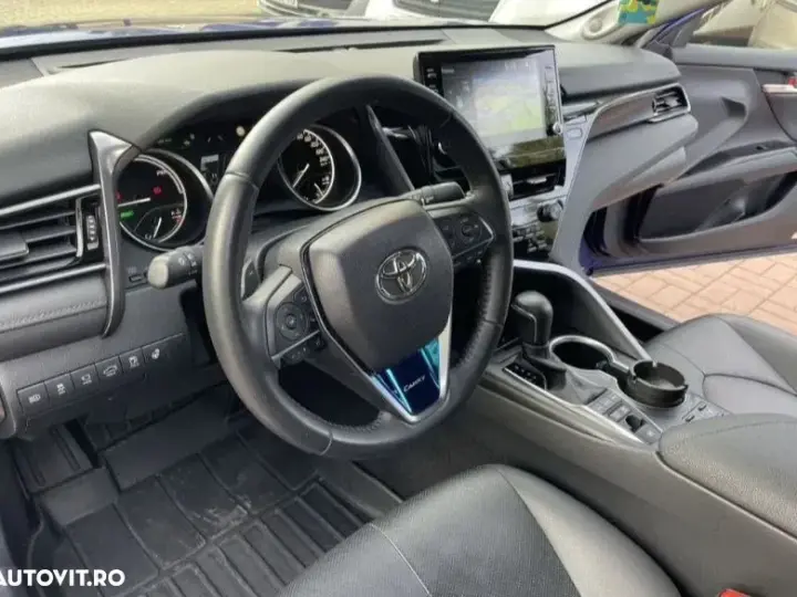 Toyota Camry 2.5 Business