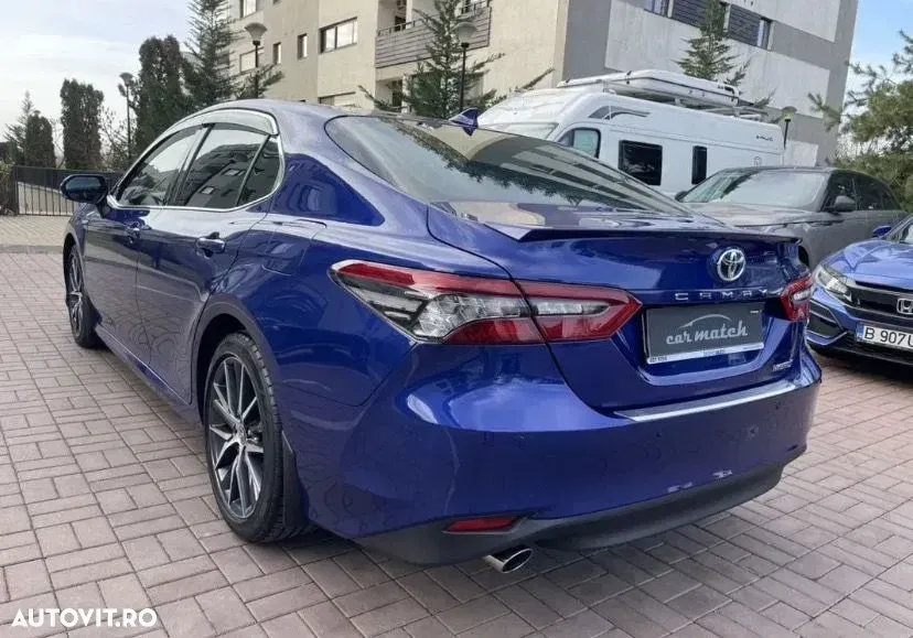 Toyota Camry 2.5 Business — imagine 4
