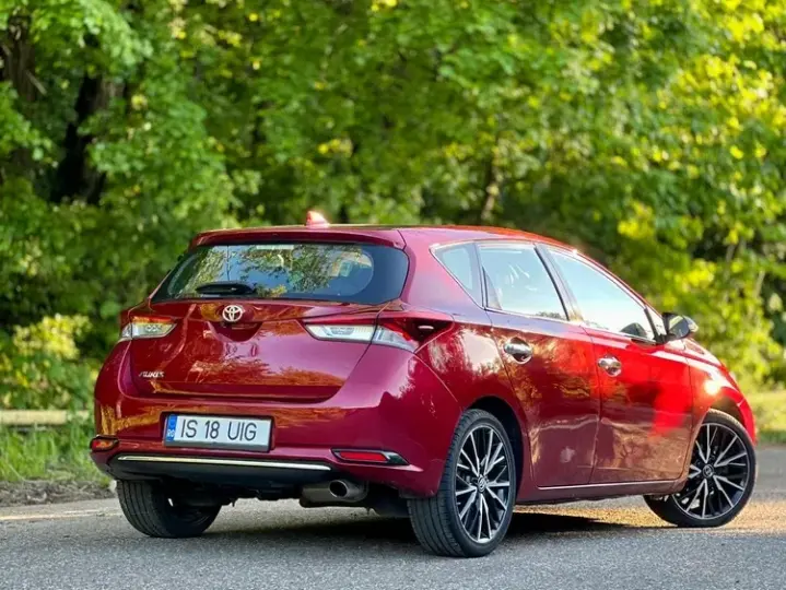 Toyota Auris II 1.2 L Turbo Sol +