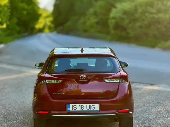 Toyota Auris II 1.2 L Turbo Sol +