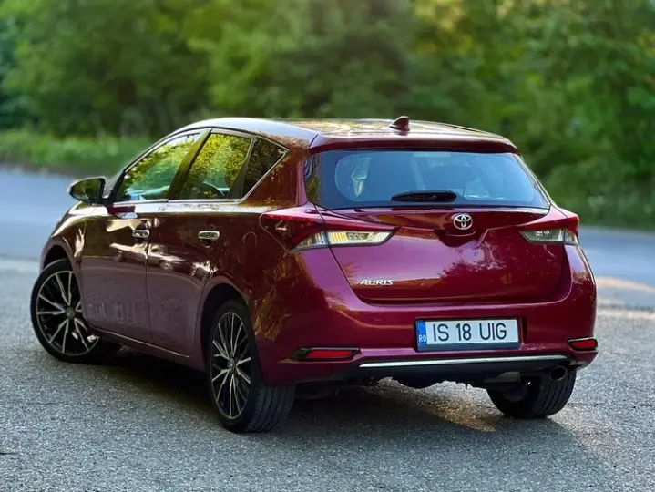 Toyota Auris II 1.2 L Turbo Sol +