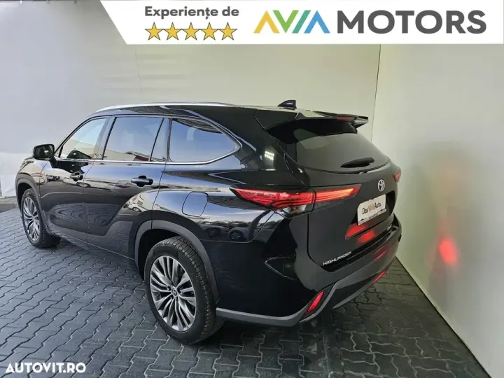 Toyota Highlander IV 2.5 L Dynamic Force 248CP Executive Metallic