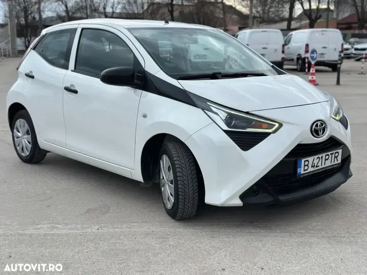 Toyota Aygo II 1.0 VVY-I 5 usi X-play