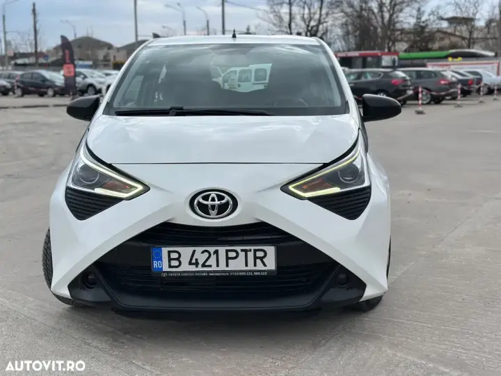 Toyota Aygo II 1.0 VVY-I 5 usi X-play