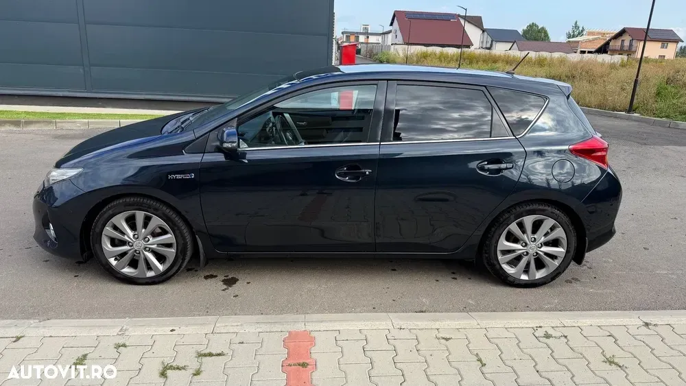 Toyota Auris — imagine 2