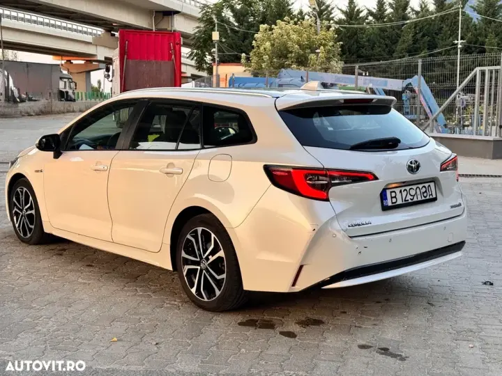 Toyota Corolla 1.8 HSD Dynamic