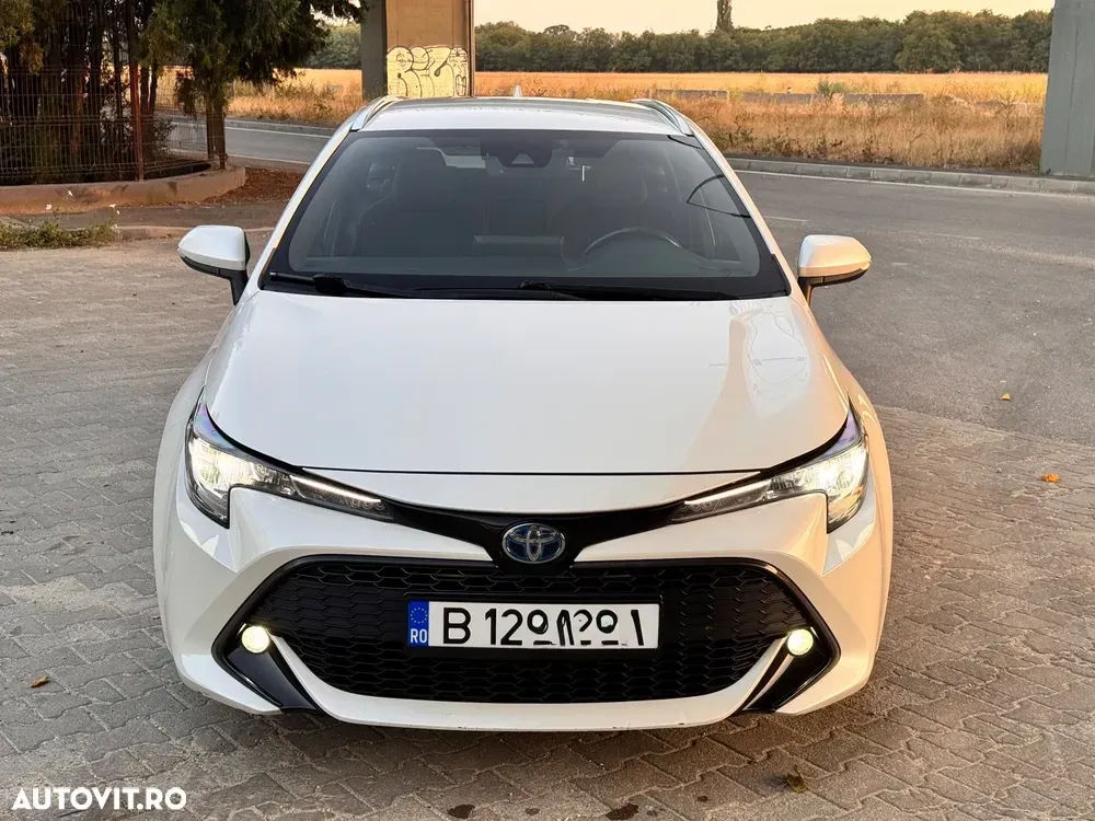 Toyota Corolla 1.8 HSD Dynamic — imagine 2