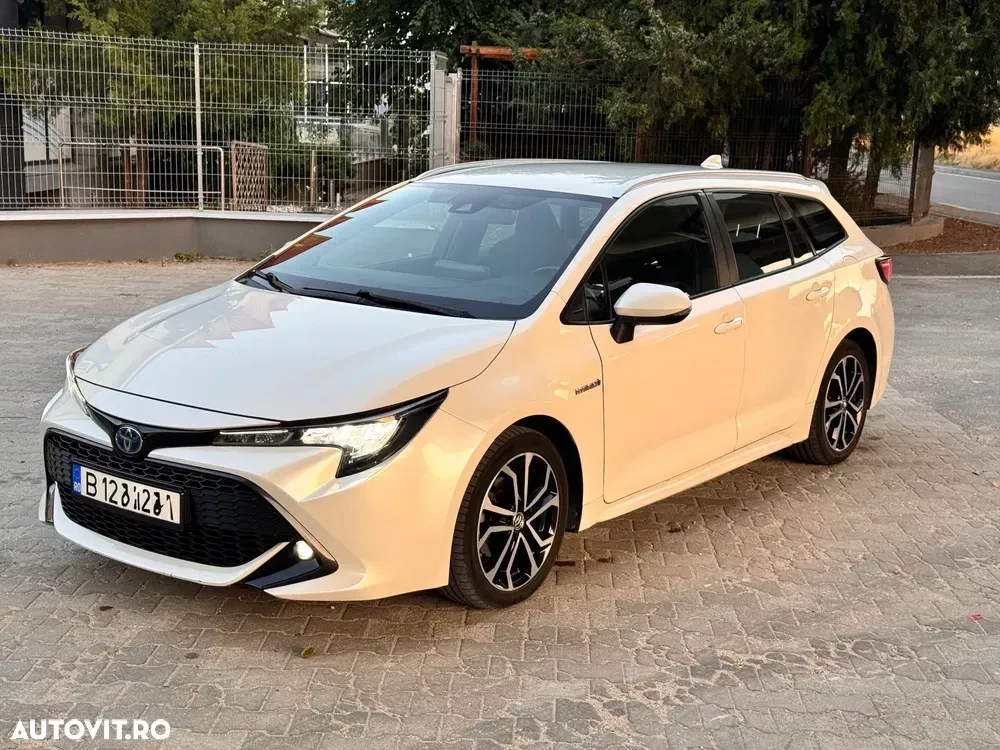 Toyota Corolla 1.8 HSD Dynamic — imagine 3