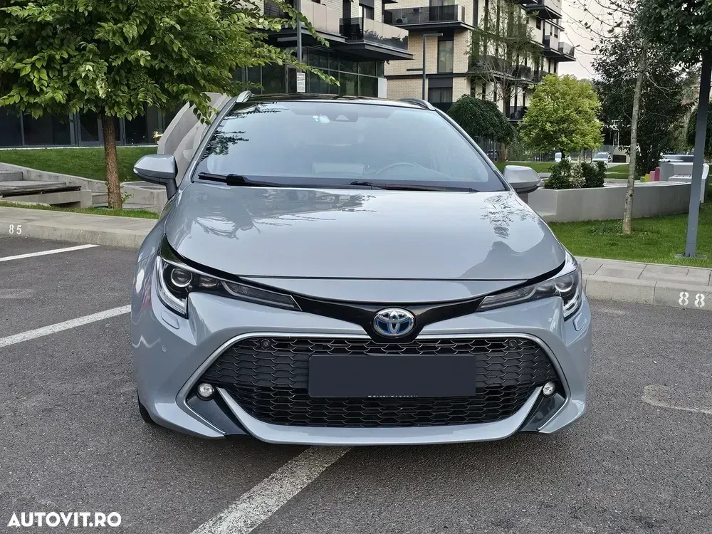 Toyota Corolla 2.0 Lounge — imagine 3