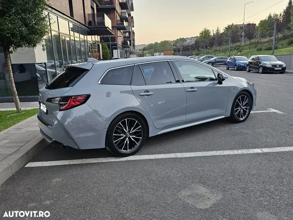 Toyota Corolla 2.0 Lounge — imagine 4