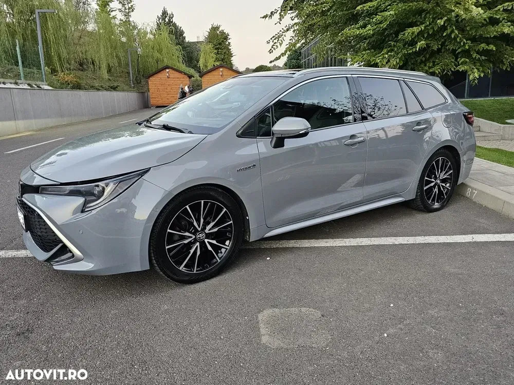 Toyota Corolla 2.0 Lounge — imagine 2