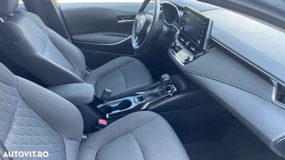 Toyota Corolla 1.8 HSD Dynamic — imagine 6