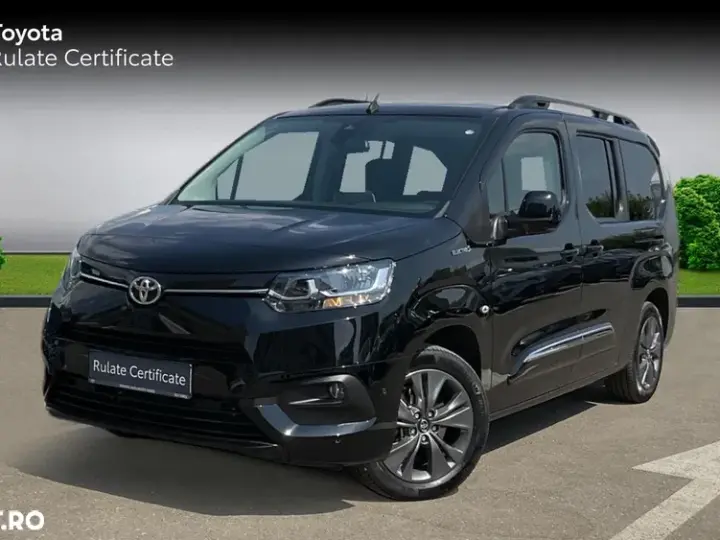 Toyota Proace 136 CP 50 kWh L2 6+1 Family+