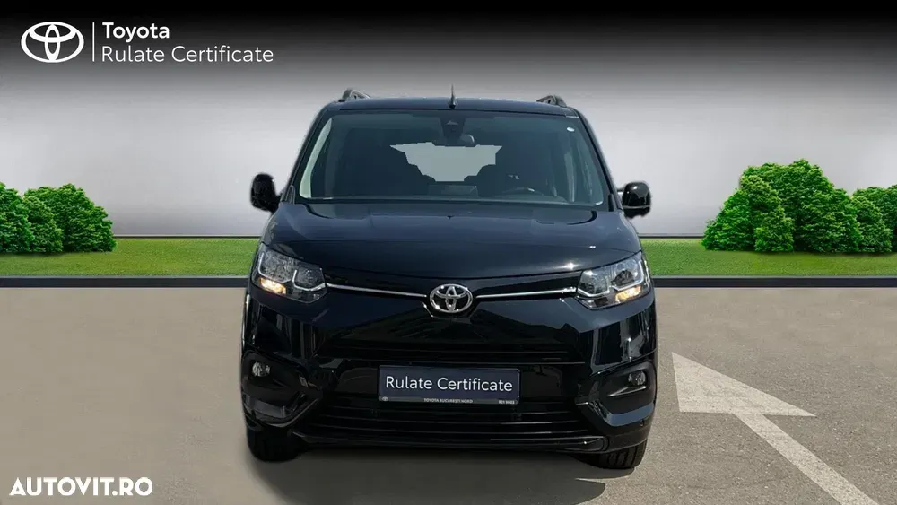 Toyota Proace 136 CP 50 kWh L2 6+1 Family+ — imagine 5