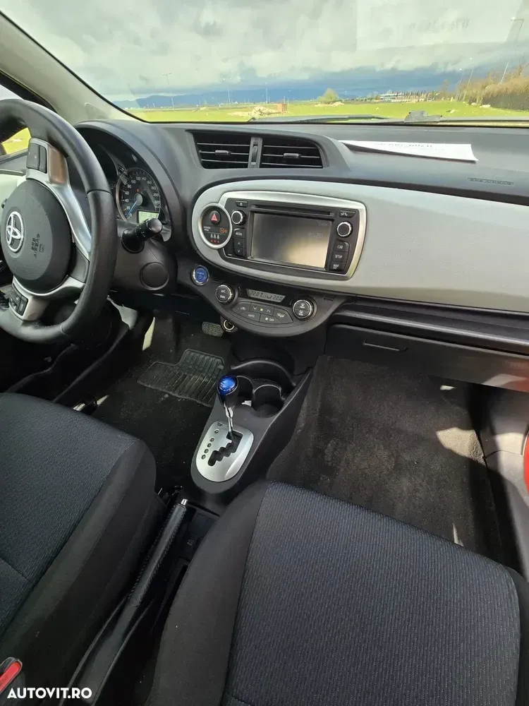 Toyota Yaris 1.5 VVT-i HSD Luna — imagine 6