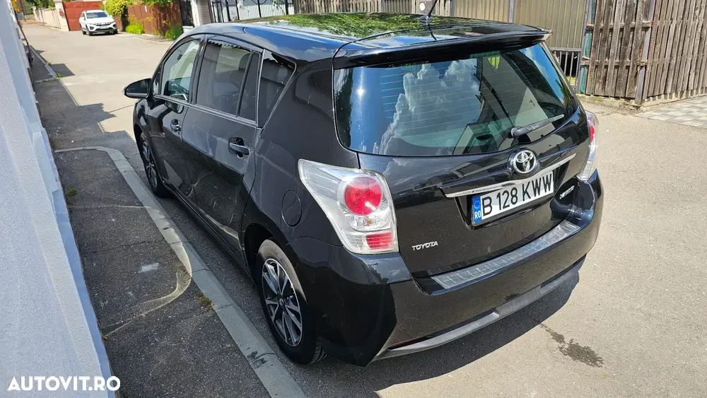 Toyota Verso 1.8 Valvematic Luna — imagine 4