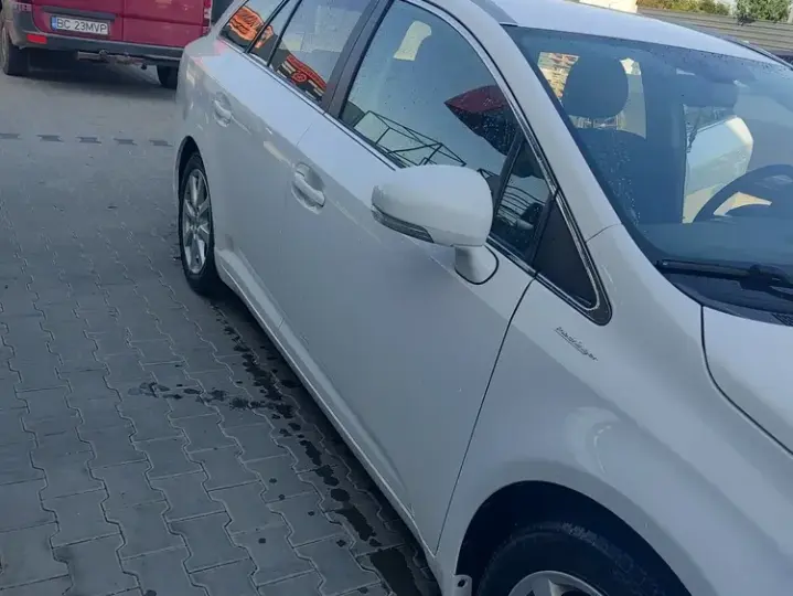 Toyota Avensis III