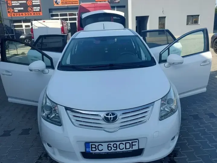 Toyota Avensis III