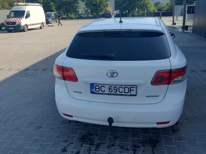 Toyota Avensis III