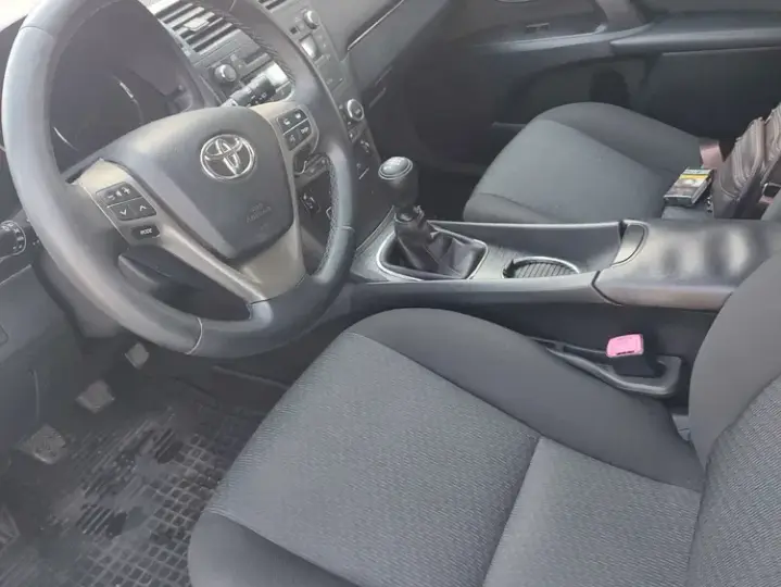 Toyota Avensis III