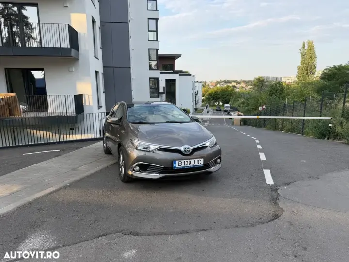 Toyota Auris III 1.8 L VVT-i Sol +
