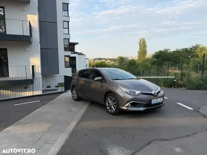 Toyota Auris III 1.8 L VVT-i Sol +