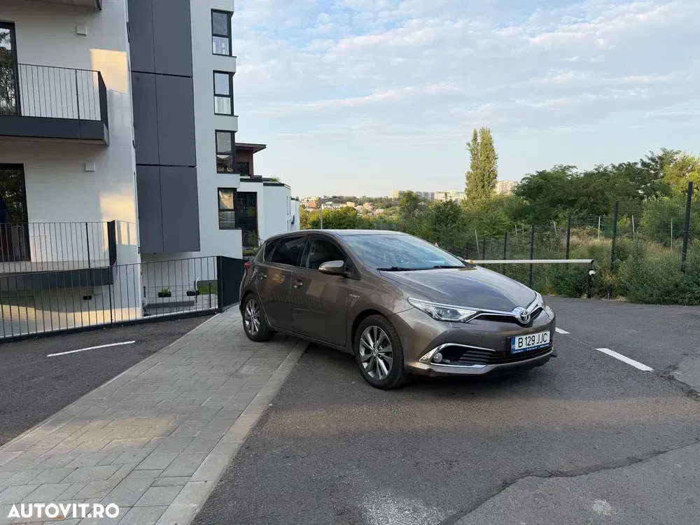 Toyota Auris III 1.8 L VVT-i Sol + — imagine 2