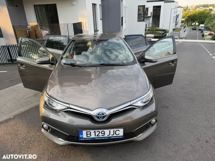 Toyota Auris III 1.8 L VVT-i Sol +