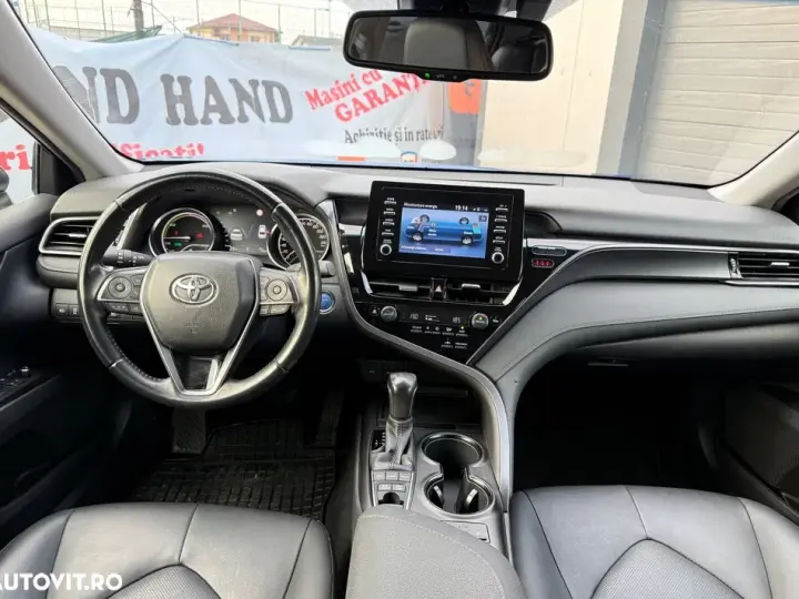 Toyota Camry VIII 2.5 Business