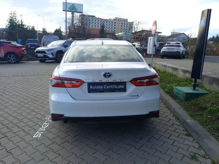 Toyota Camry VIII 2.5 Business